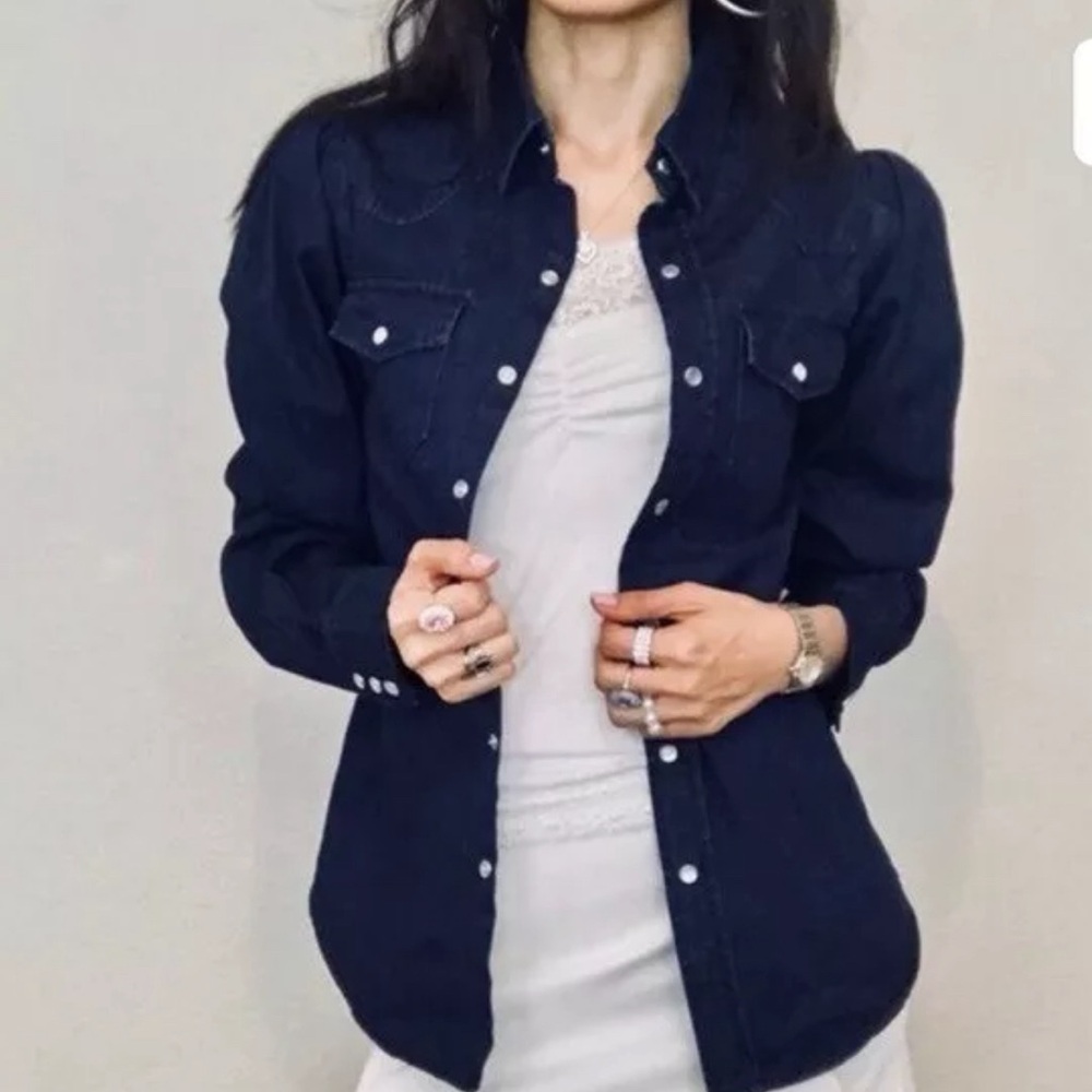 Ronny Kobo Denim Western shirt w/  puffy sleeves. Pearl snap buttons - feminine